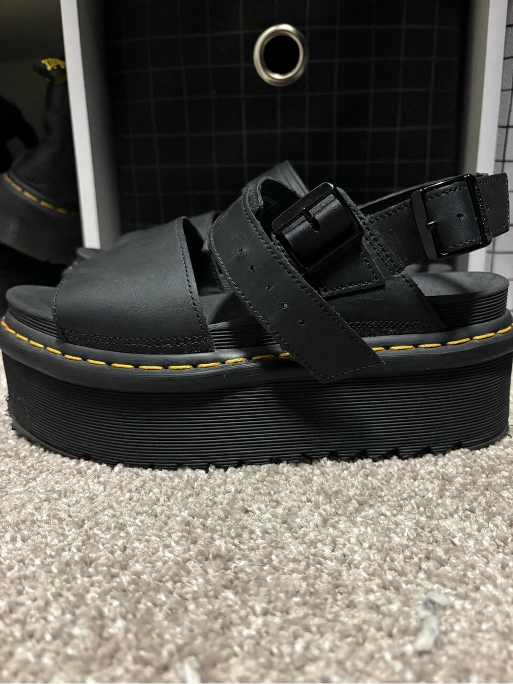 Womens Dr. Martens Voss Platform Sandal - Black